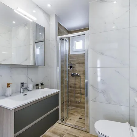 Iris - Paws Getaway Apartment Skopelos Town