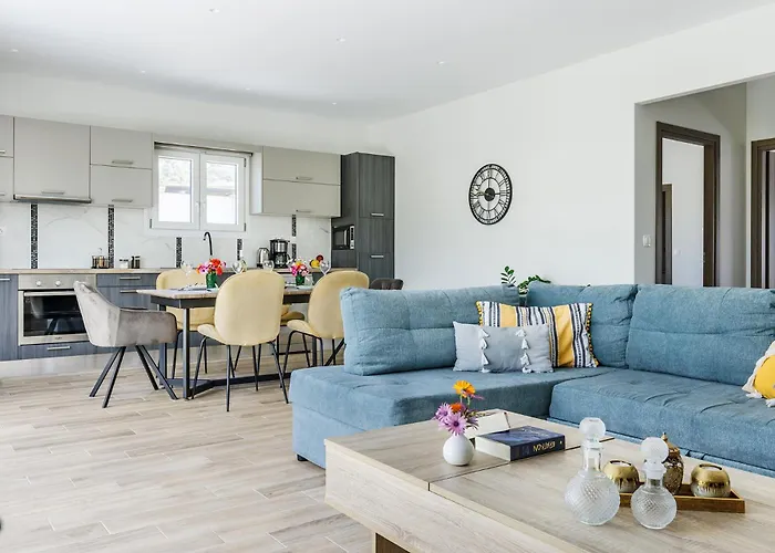 Apartment Armonia - Pet Friendly & Spacious Skopelos Town