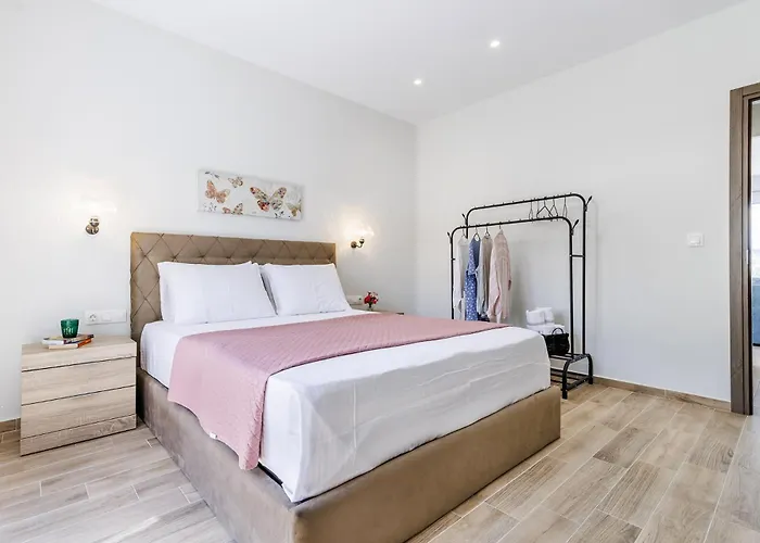 Armonia - Pet Friendly & Spacious Skopelos Town